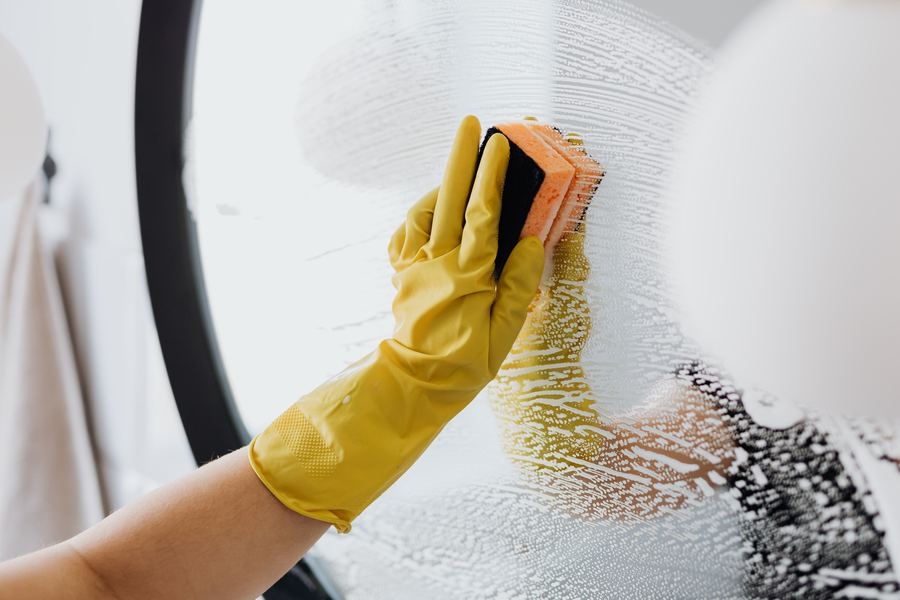 General cleaning gedung dan kaca